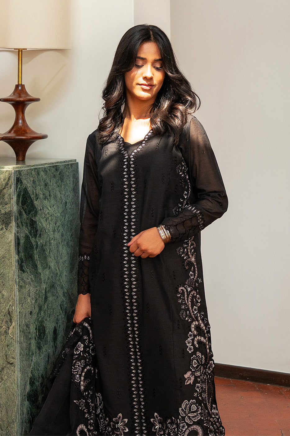 3 PIECE EMBROIDERED PAPER COTTON SUIT (LUXURY PRET)
