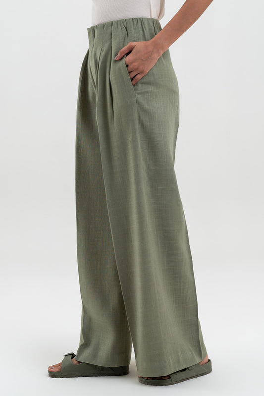 WIDE LEG PLEATED TROUSER