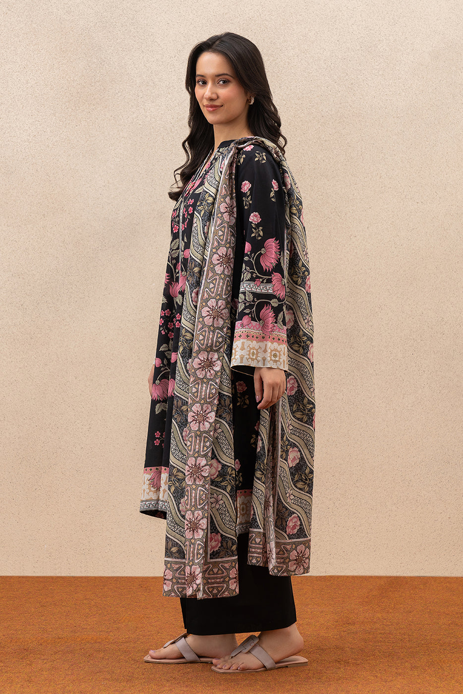 3 PIECE PRINTED LAWN SUIT (PRET)