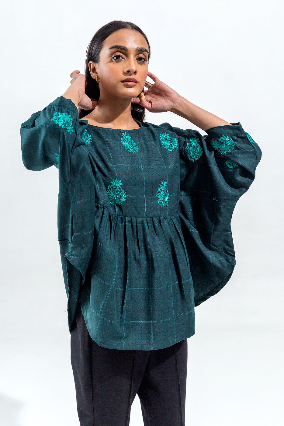 EMBROIDERED YARN DYED TOP (PRET) - BEECHTREE
