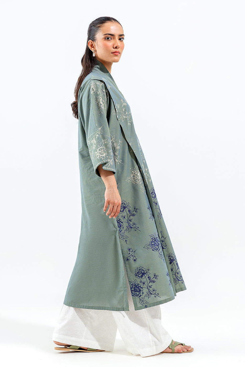 EMBROIDERED CHAMBREY SHIRT (PRET)