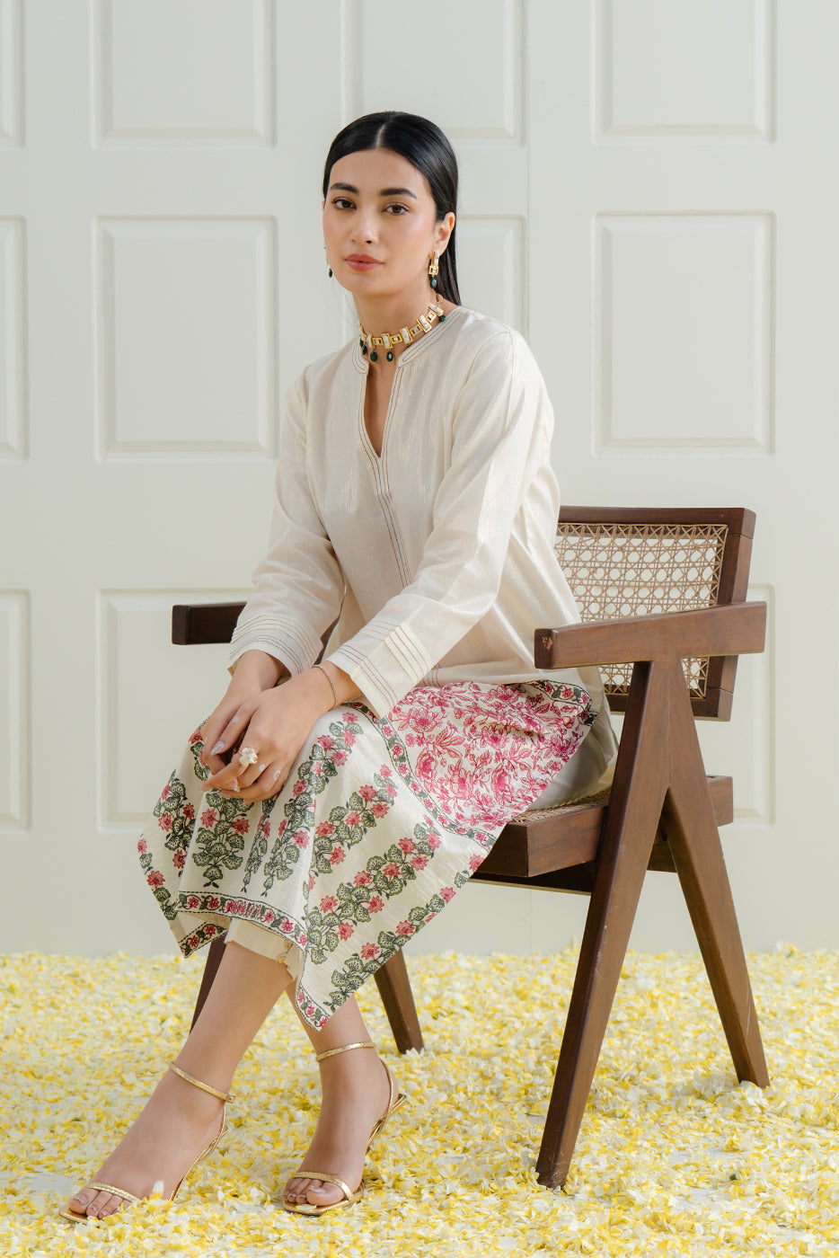 2 PIECE EMBROIDERED MISSOURI LAWN SUIT (LUXURY PRET)