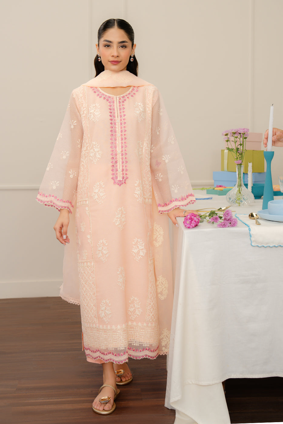 3 PIECE EMBROIDERED KARANDI SUIT (LUXURY PRET)