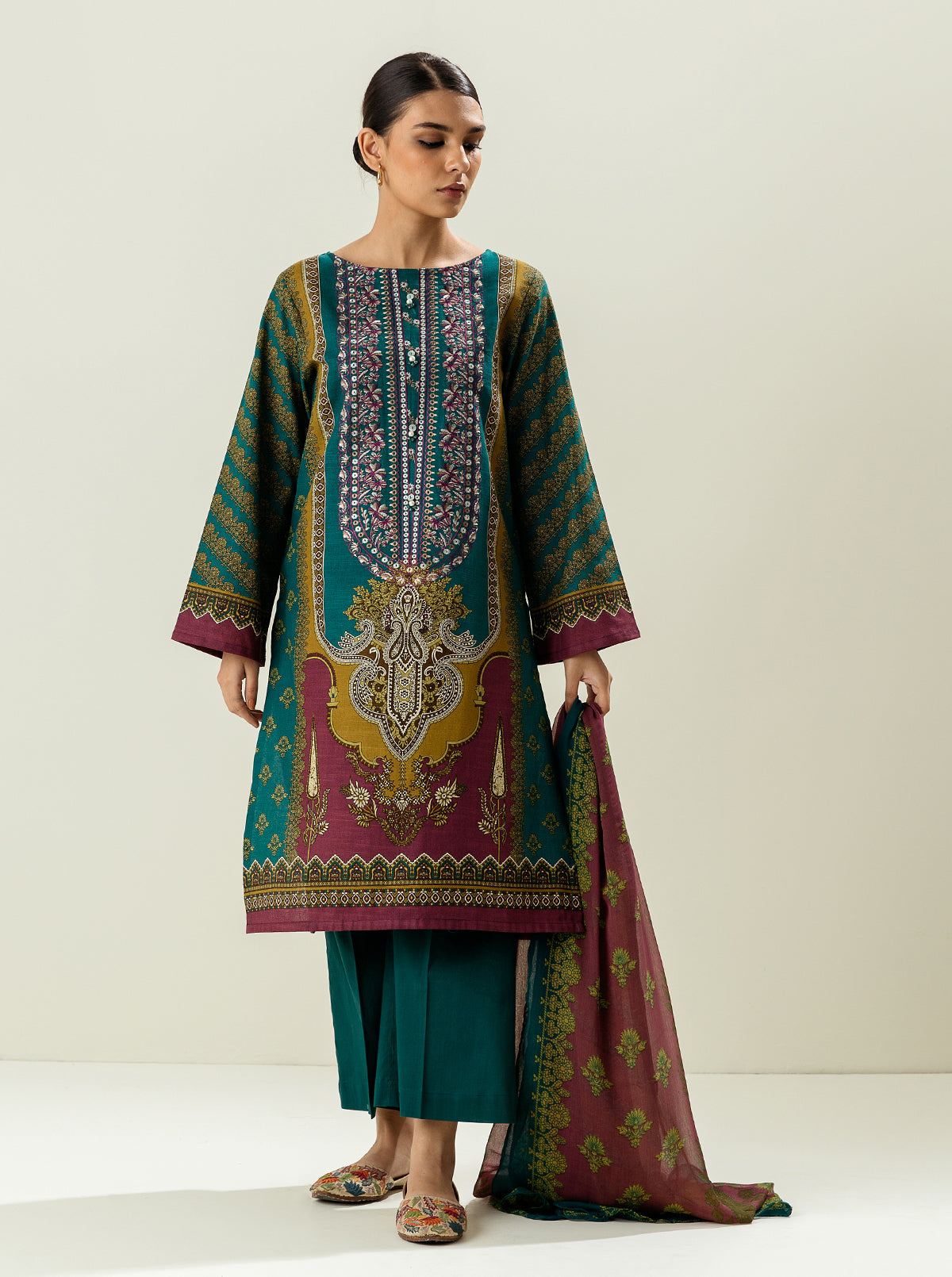 3 PIECE - EMBROIDERED  KHADDAR SUIT - TURQVOISE BRD MORBAGH WN_22   