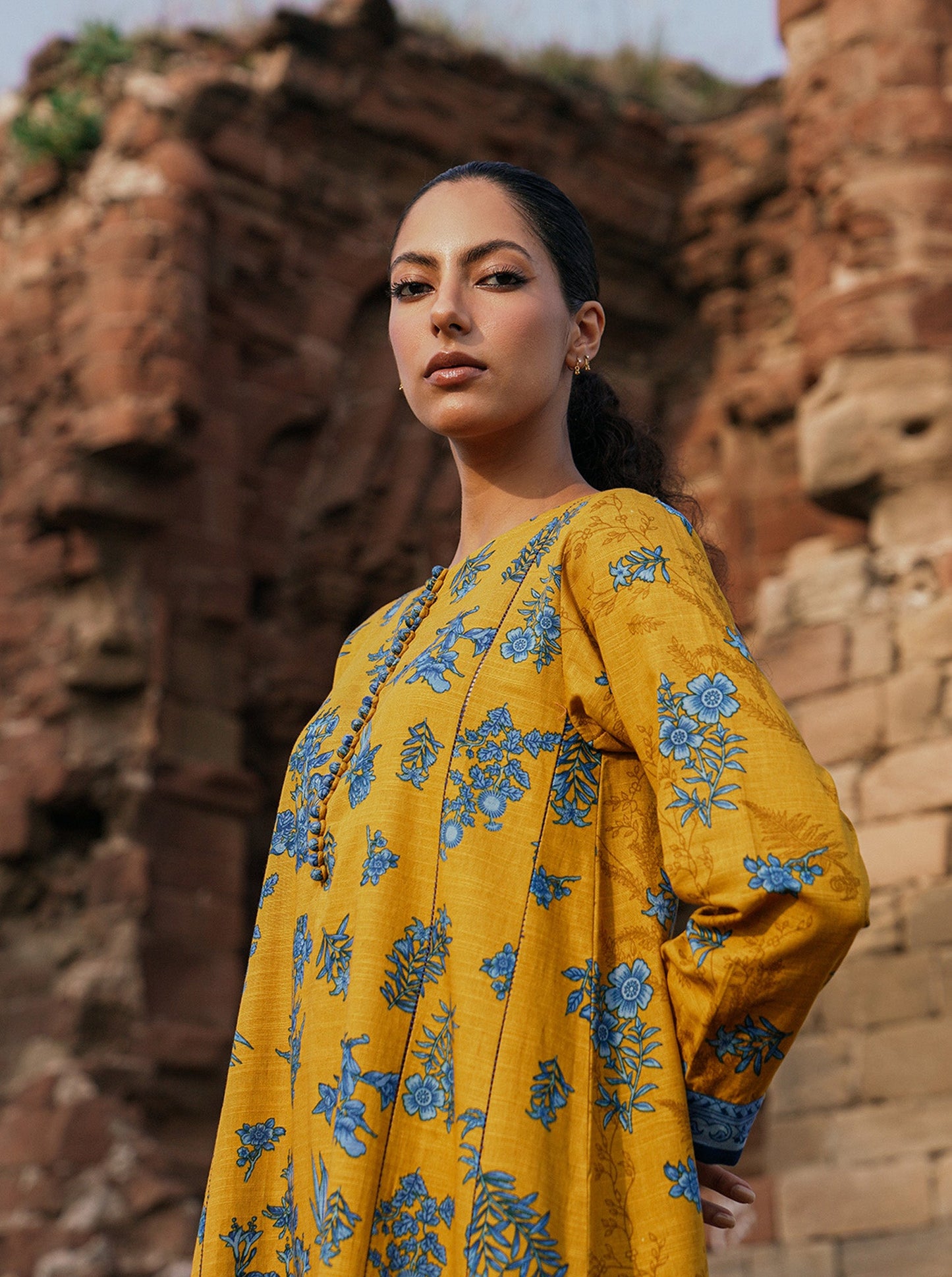 2 PIECE - PRINTED KHADDAR SUIT - MUSTARD ROBIN MORBAGH WN_22   
