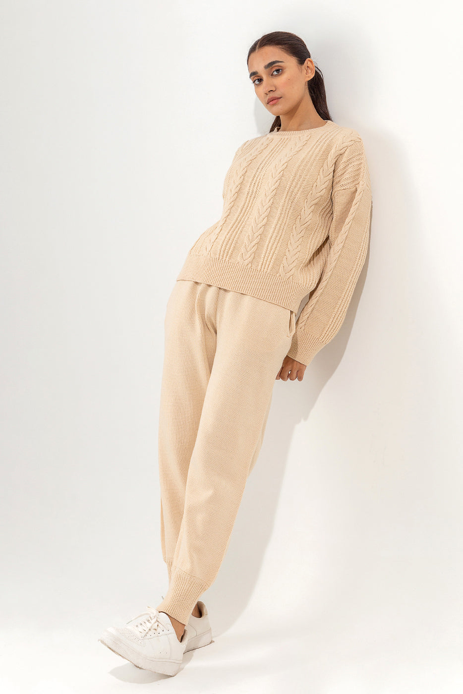 KNITTED CREW NECK JUMPER