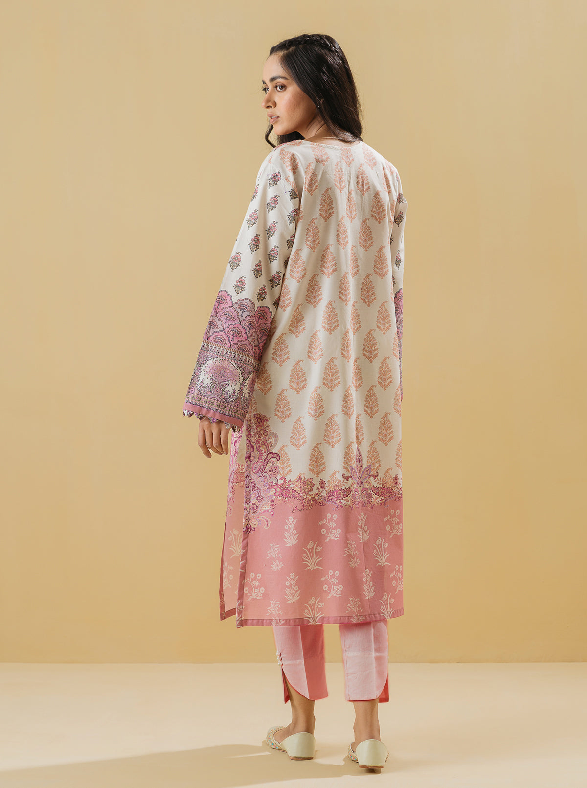 2 PIECE - PRINTED LAWN SUIT - IVORY PEARL MORBAGH SU_22   