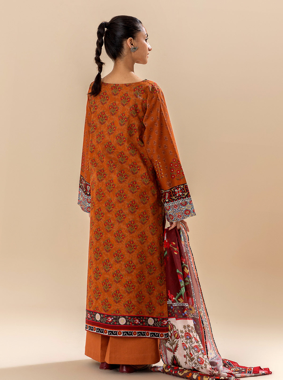 2 PIECE PRINTED LAWN SUIT-ROYAL FACADES (UNSTITCHED) BT-MORBAGH SU_24   