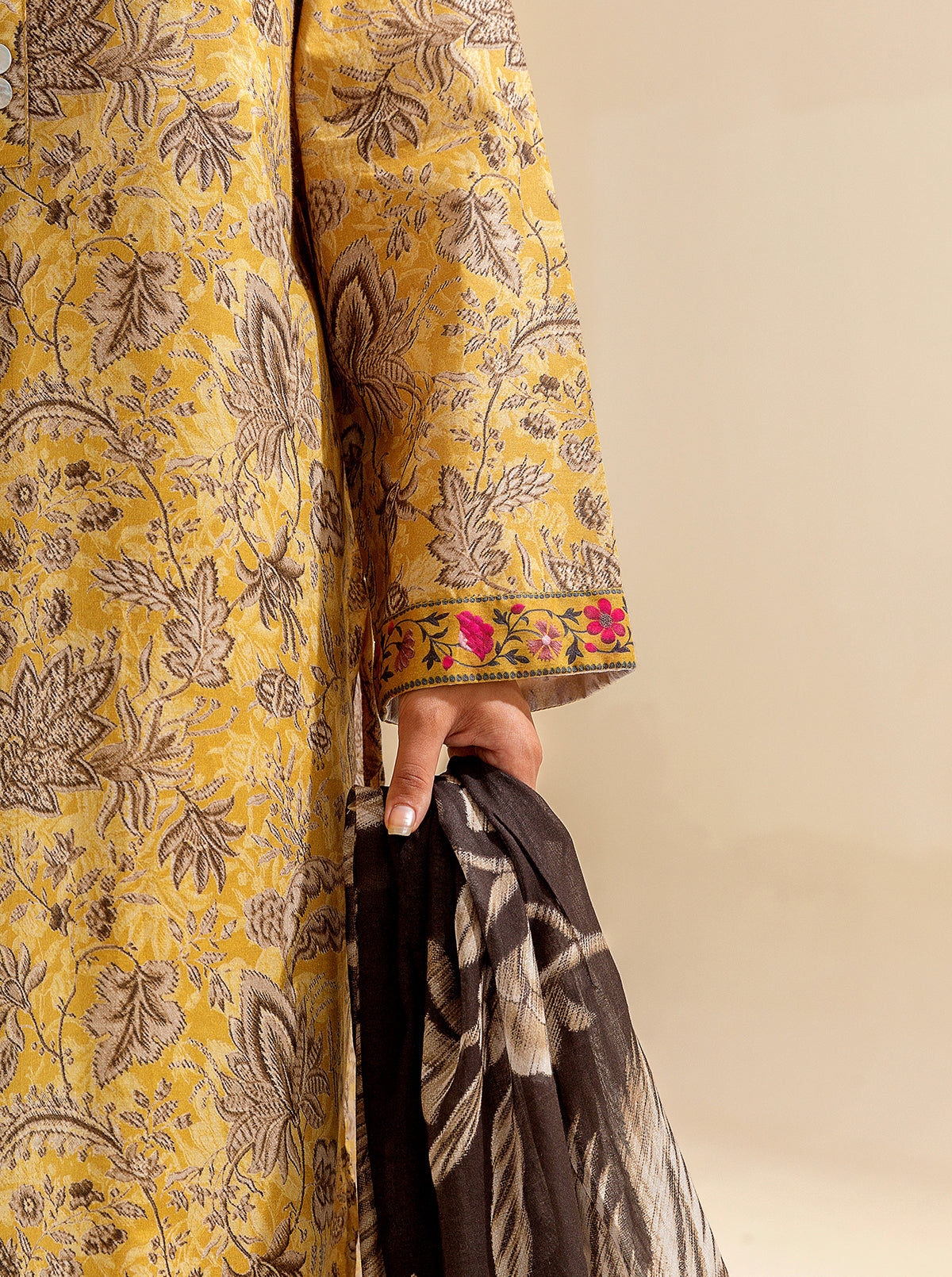 3 PIECE PRINTED LAWN SUIT BT-MORBAGH SU_24   