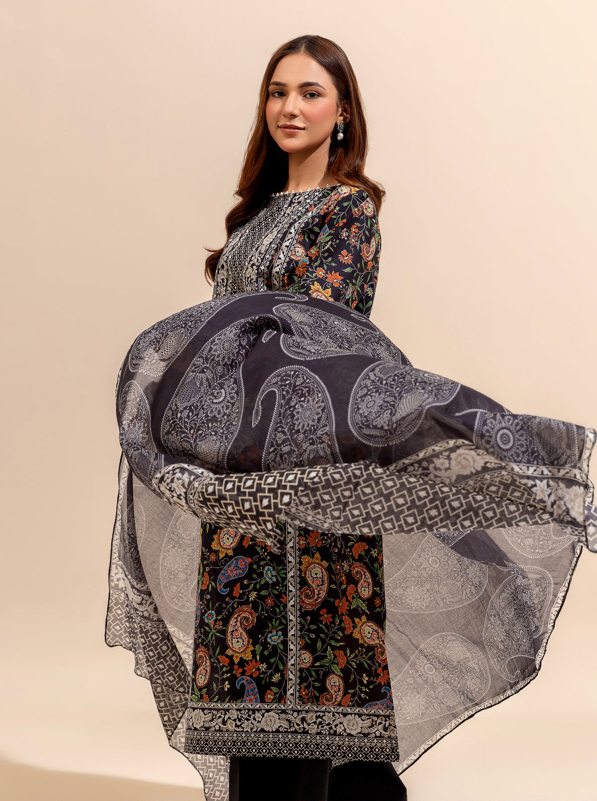 2 PIECE PRINTED LAWN SUIT-ROYAL SYMMETRY BT-MORBAGH SU_24   