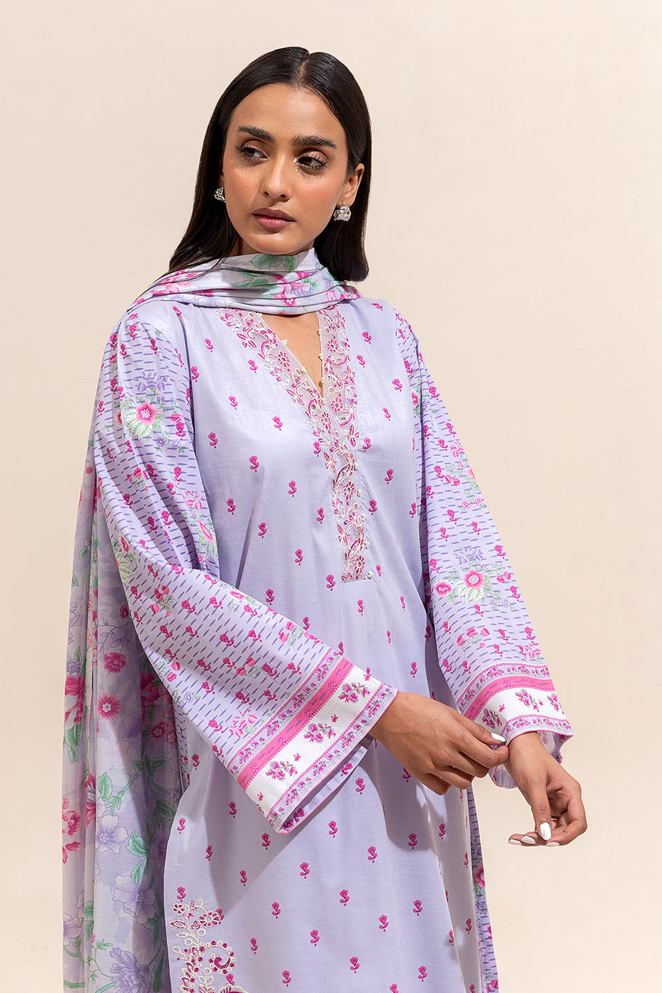 3 PIECE EMBROIDERED LAWN SUIT-LAVENDER BLOOM ( UNSTITCHED)