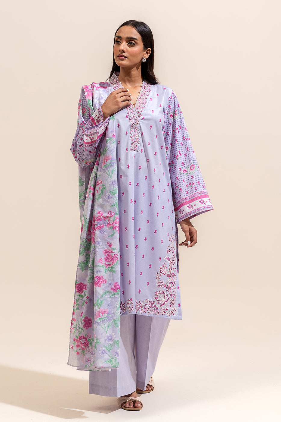 3 PIECE EMBROIDERED LAWN SUIT-LAVENDER BLOOM ( UNSTITCHED)