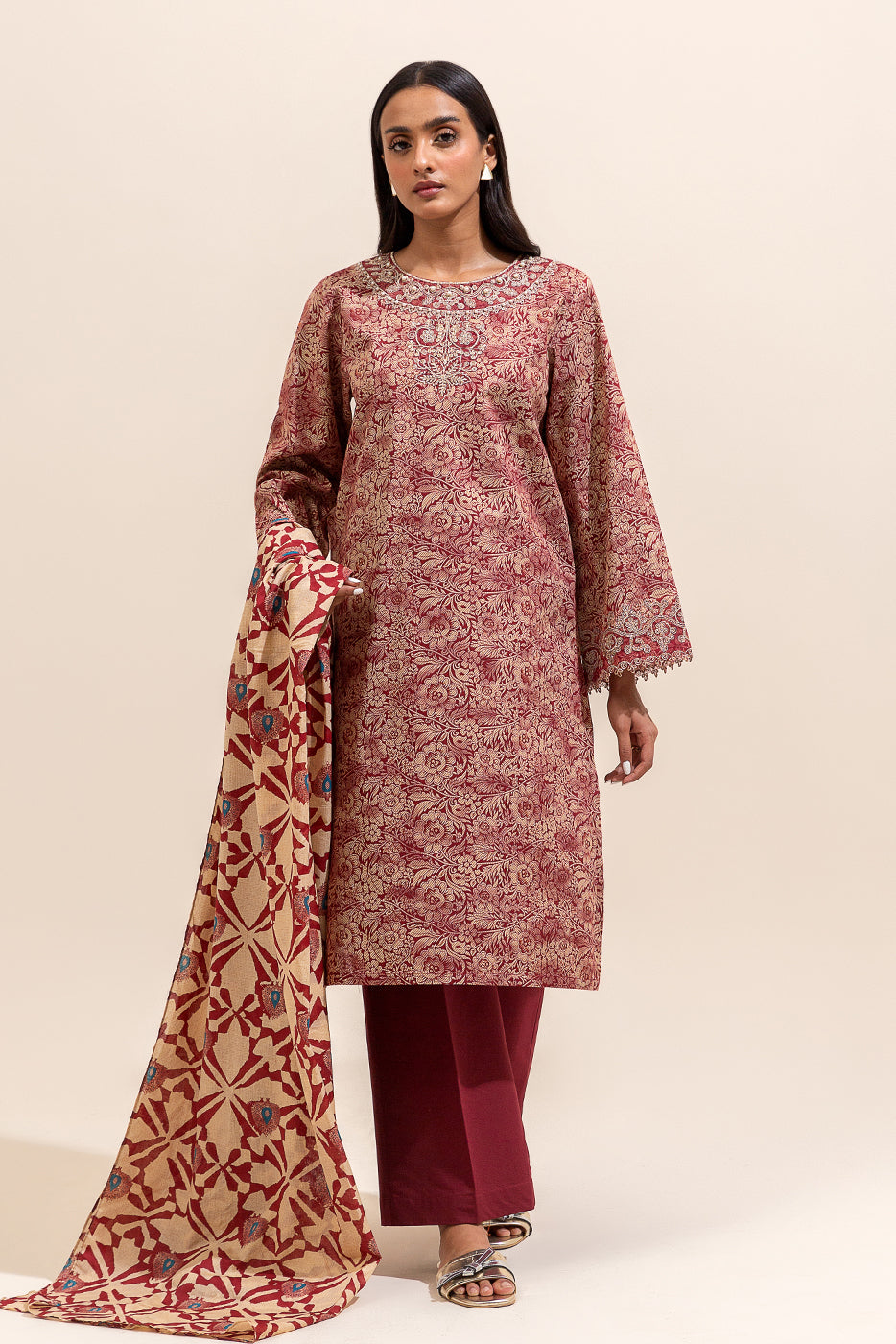 3 PIECE EMBROIDERED LAWN SUIT-MAUVE HAZE ( UNSTITCHED)