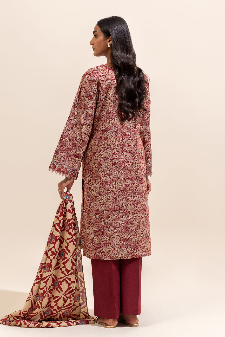 3 PIECE EMBROIDERED LAWN SUIT-MAUVE HAZE ( UNSTITCHED)