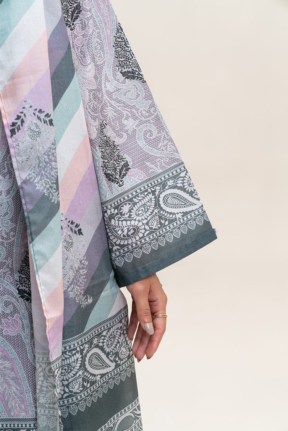 3 PIECE PRINTED LAWN SUIT-LAVENDER FLORET (UNSTITCHED)