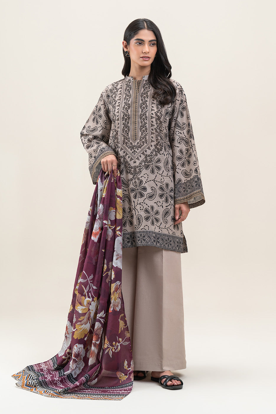 3 PIECE PRINTED LAWN LAWN SUIT-BEIGE STITCH (UNSTITCHED)