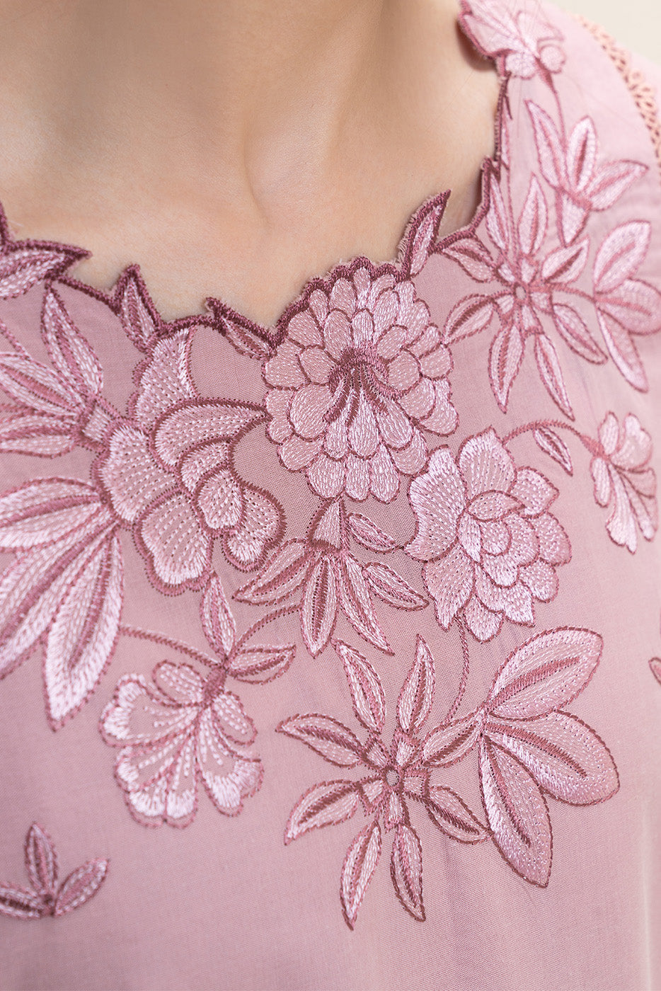 3 PIECE EMBROIDERED LAWN SUIT-PORCELAIN TALE (UNSTITCHED)