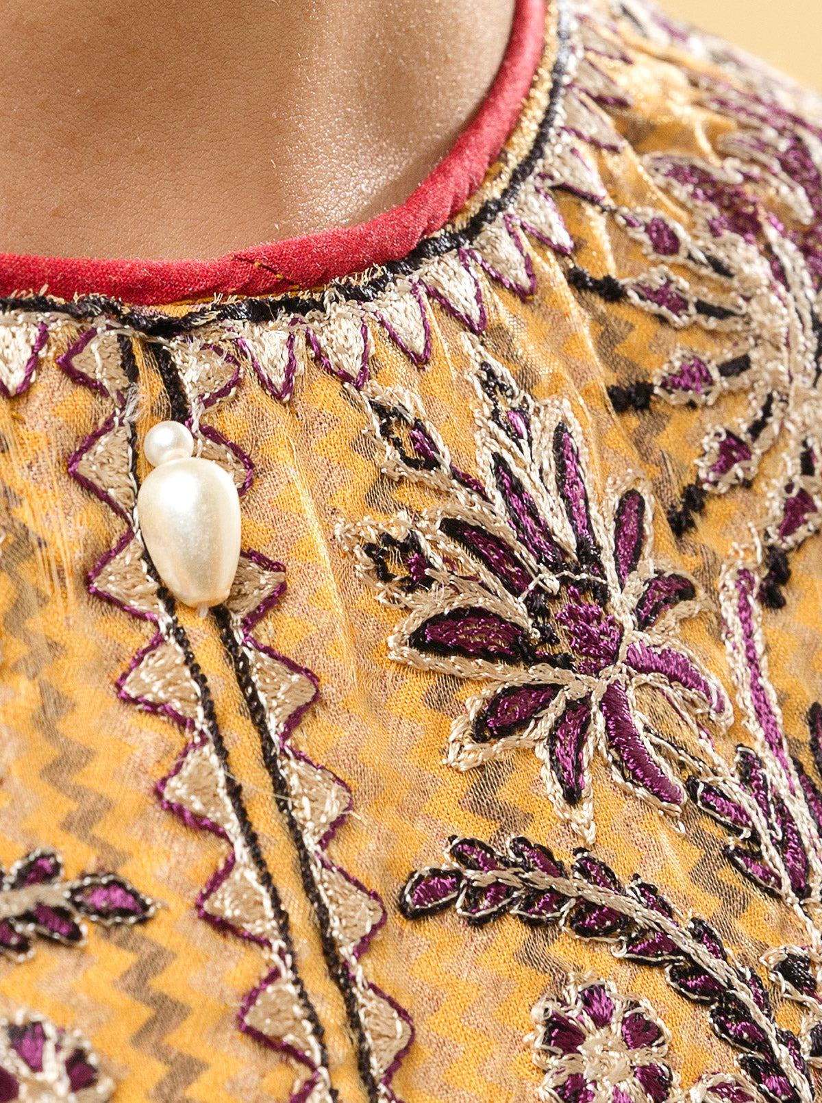 3 PIECE - EMBROIDERED LAWN SUIT - FLORAL VISTA MORBAGH SU_22   