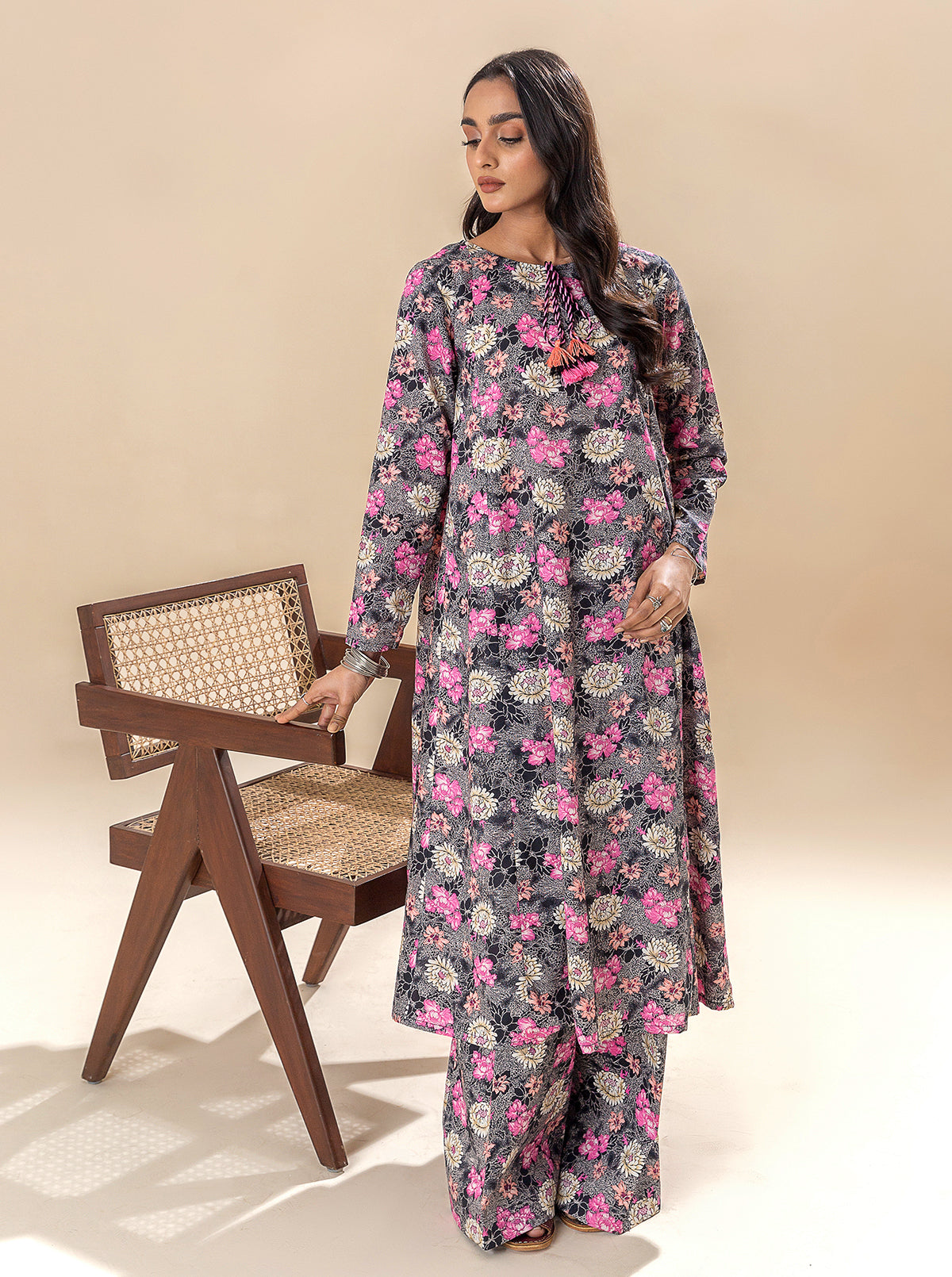2 PIECE PRINTED LAWN SUIT-EBONY BLOOM BT-MORBAGH SU_24   