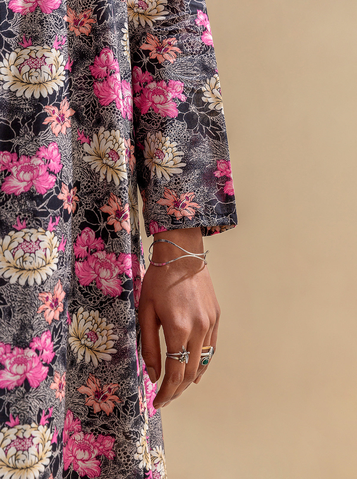 2 PIECE PRINTED LAWN SUIT-EBONY BLOOM BT-MORBAGH SU_24   