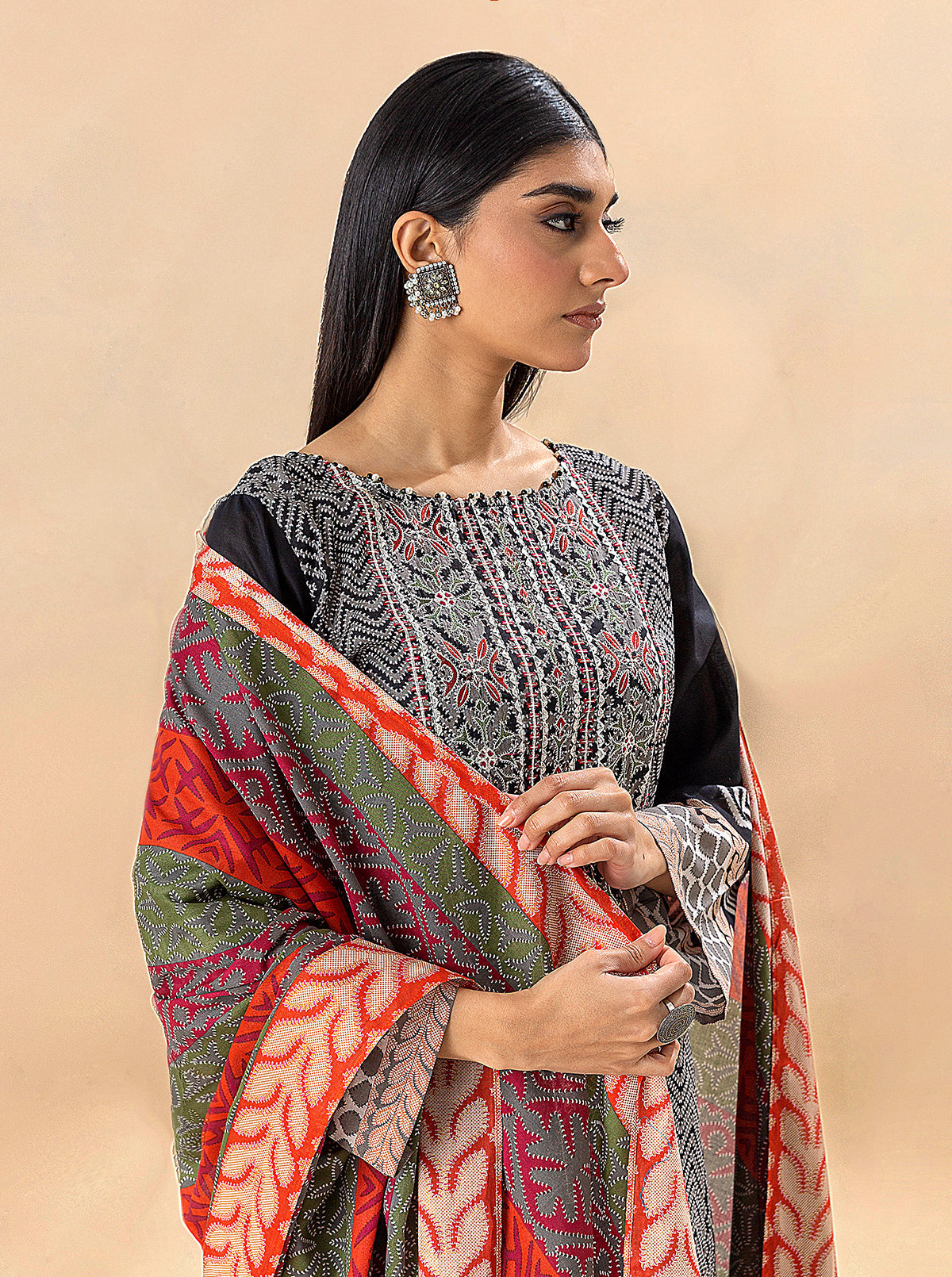 3 PIECE EMBROIDERED LAWN SUIT-EBONY BLISS BT-MORBAGH SU_24   