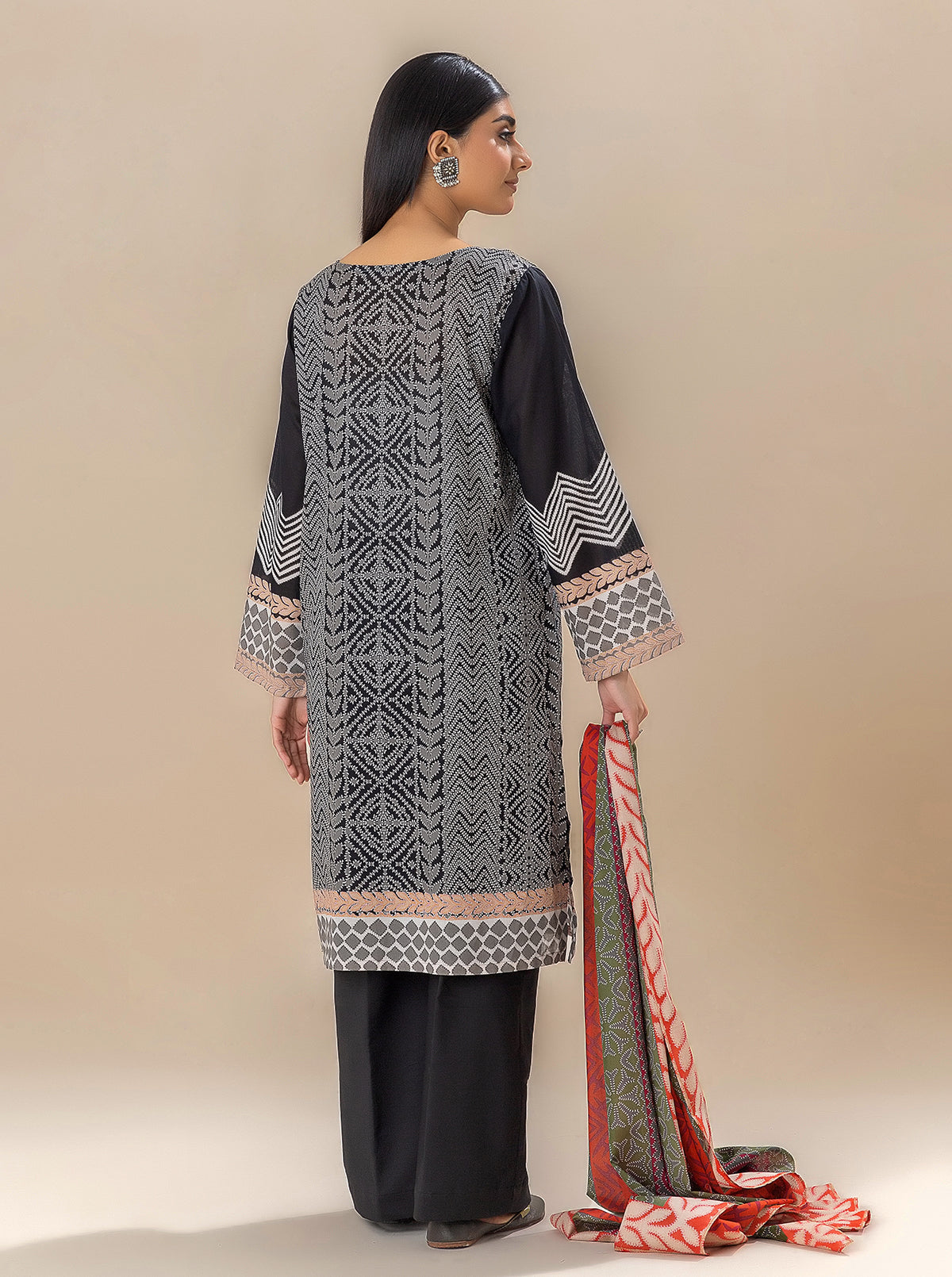 3 PIECE EMBROIDERED LAWN SUIT-EBONY BLISS BT-MORBAGH SU_24   