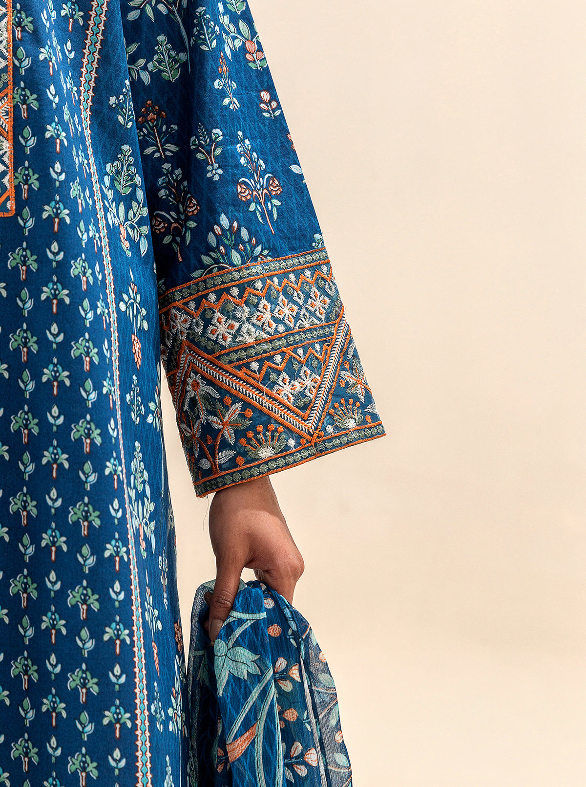 3 PIECE EMBROIDERED LAWN SUIT-NOUVEAU MAGIC BT-MORBAGH SU_24   