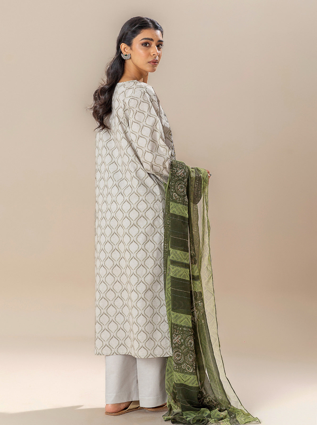 3 PIECE EMBROIDERED LAWN SUIT-CLOUD DANCE BT-MORBAGH SU_24   