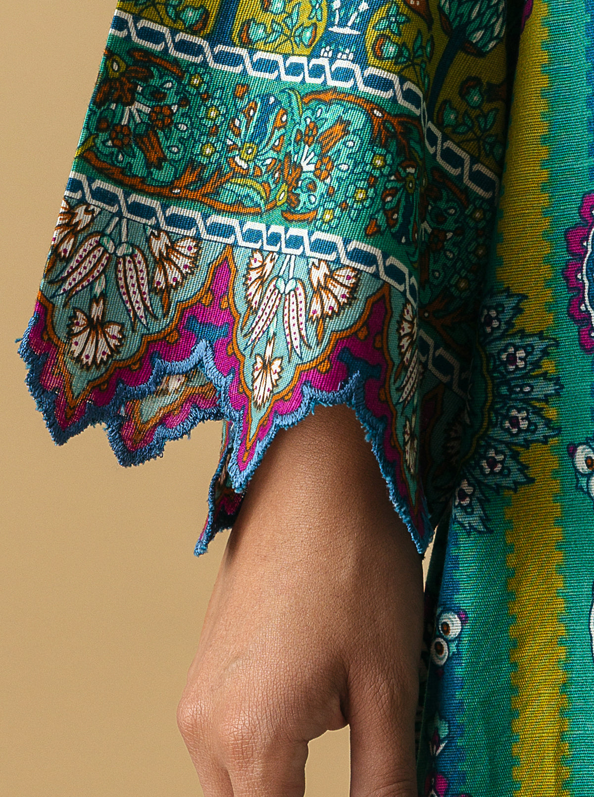 2 PIECE - PRINTED KHADDAR SUIT - PEACOCK CAINATION MORBAGH WN_22   