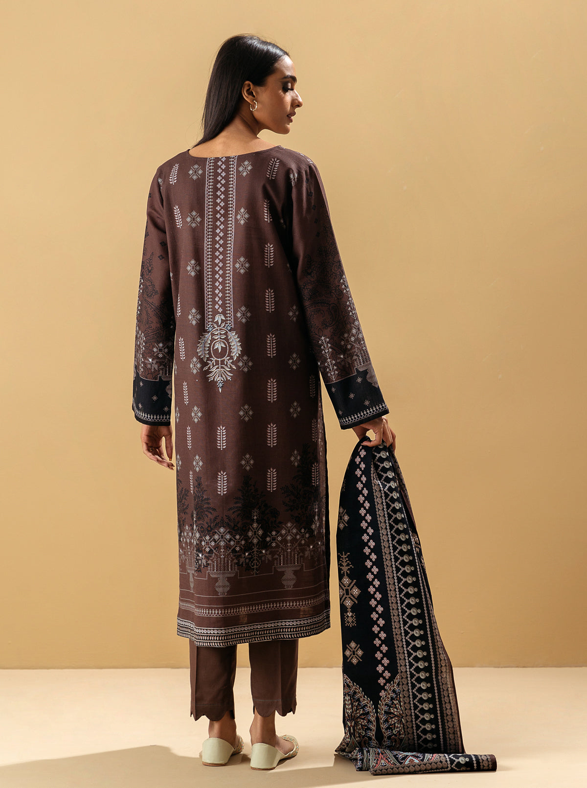 3 PIECE - PRINTED KHADDAR SUIT - WARM HUES MORBAGH WN_22   