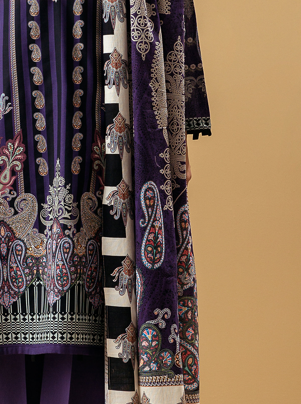 3 PIECE - PRINTED KHADDAR SUIT - VIVID PLUM MORBAGH WN_22   