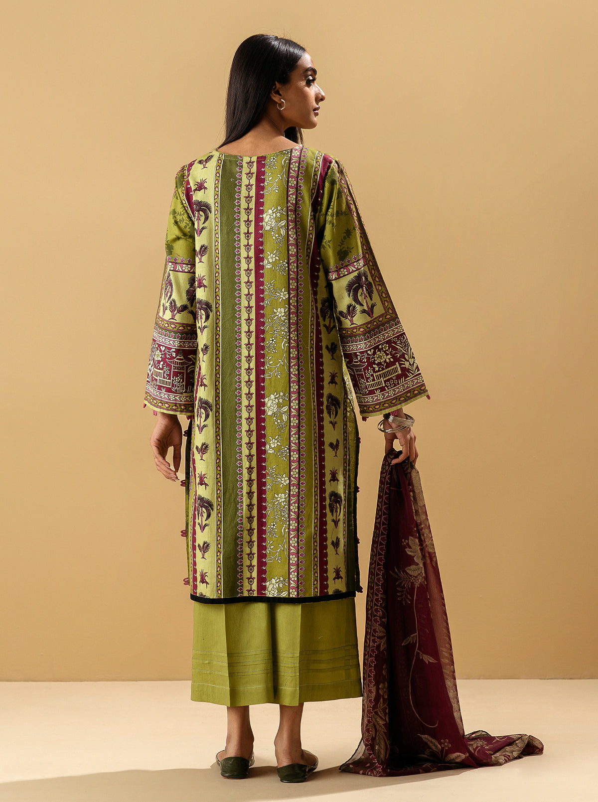 3 PIECE - EMBROIDERED KHADDAR SUIT - DUSKY BLOOM MORBAGH WN_22   