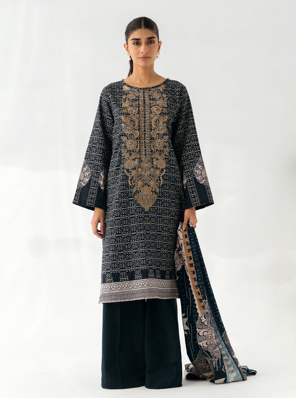 3 PIECE - EMBROIDERED KHADDAR SUIT - NIGHTY SILVER MORBAGH WN_23   