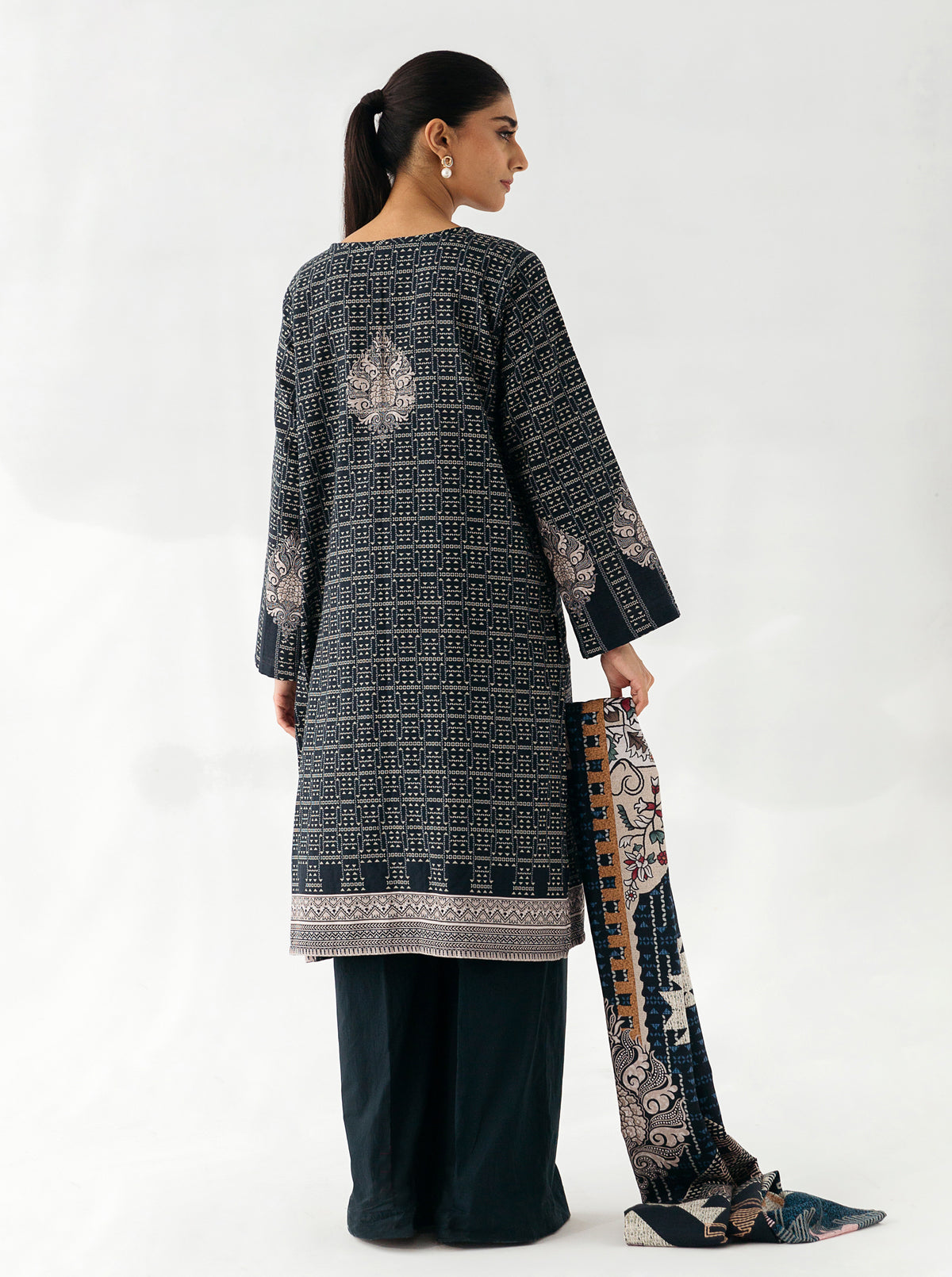 3 PIECE - EMBROIDERED KHADDAR SUIT - NIGHTY SILVER MORBAGH WN_23   