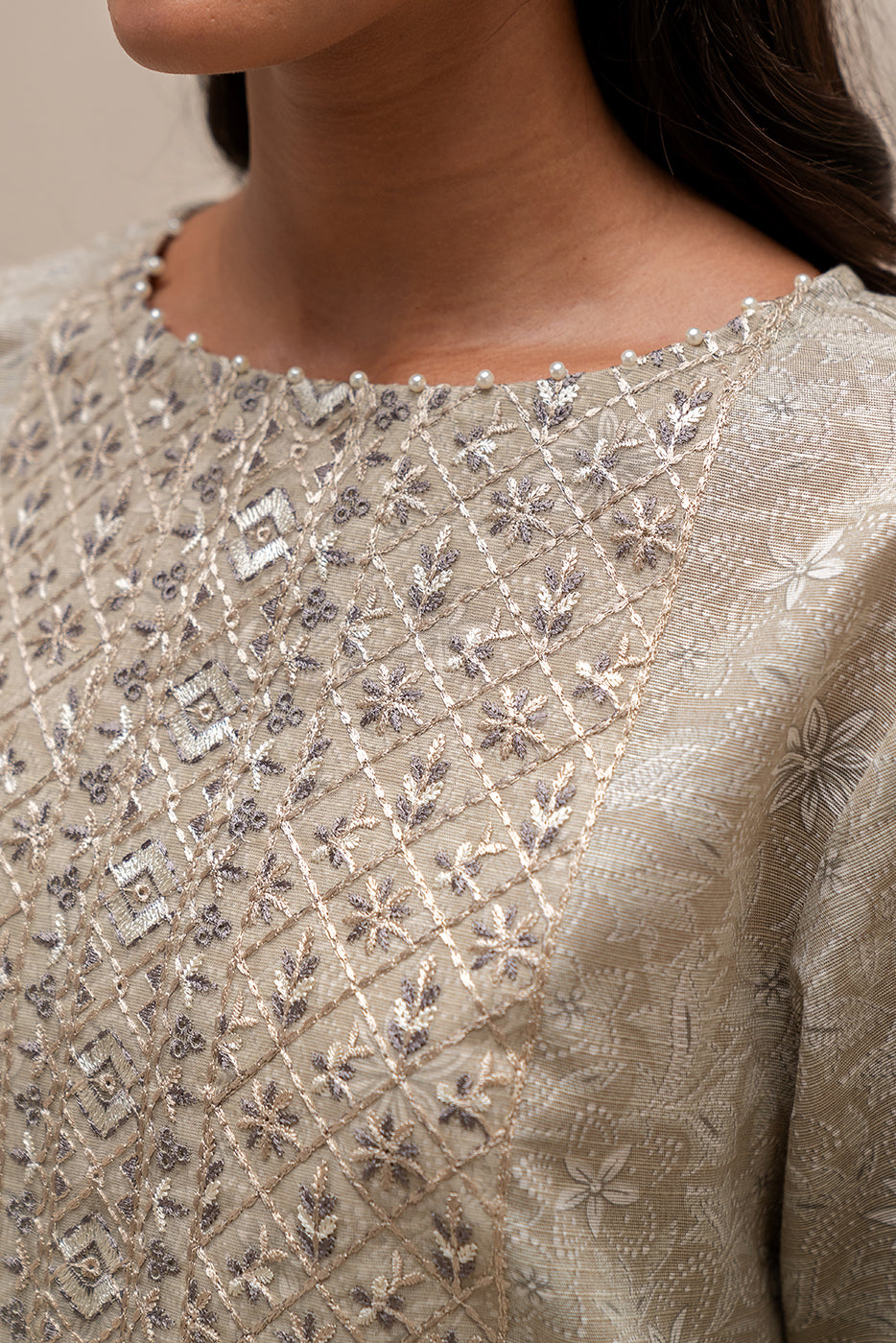 3 PIECE EMBROIDERED KHADDAR SUIT-WHISPERING BEIGE (UNSTITCHED)