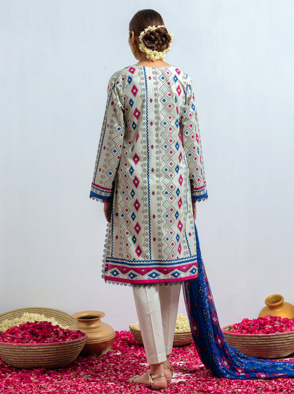 3 PIECE - PRINTED LAWN SUIT - GEOMETRIC AURORA MORBAGH SU_21   