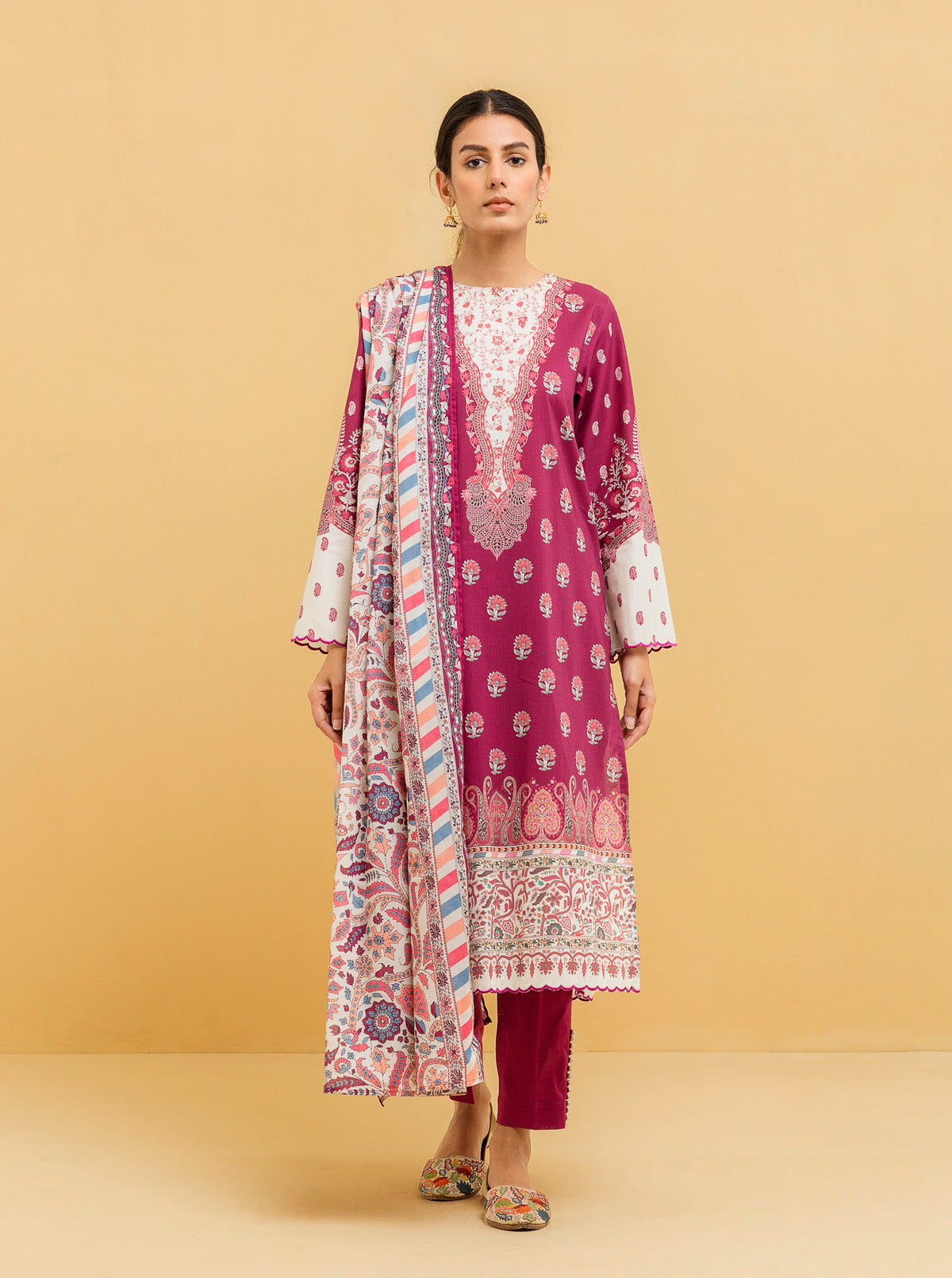 3 PIECE - PRINTED LAWN SUIT - ELEGANT FUCHSIA MORBAGH SU_22   