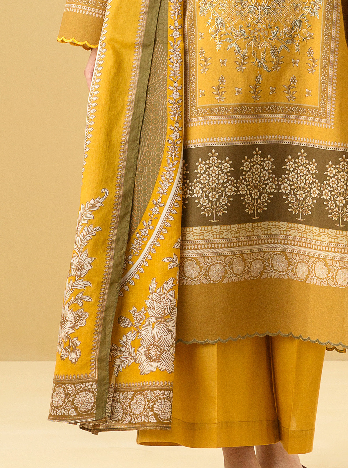 3 PIECE - EMBROIDERED LAWN SUIT - CLASSIC OCHRE MORBAGH SU_22   