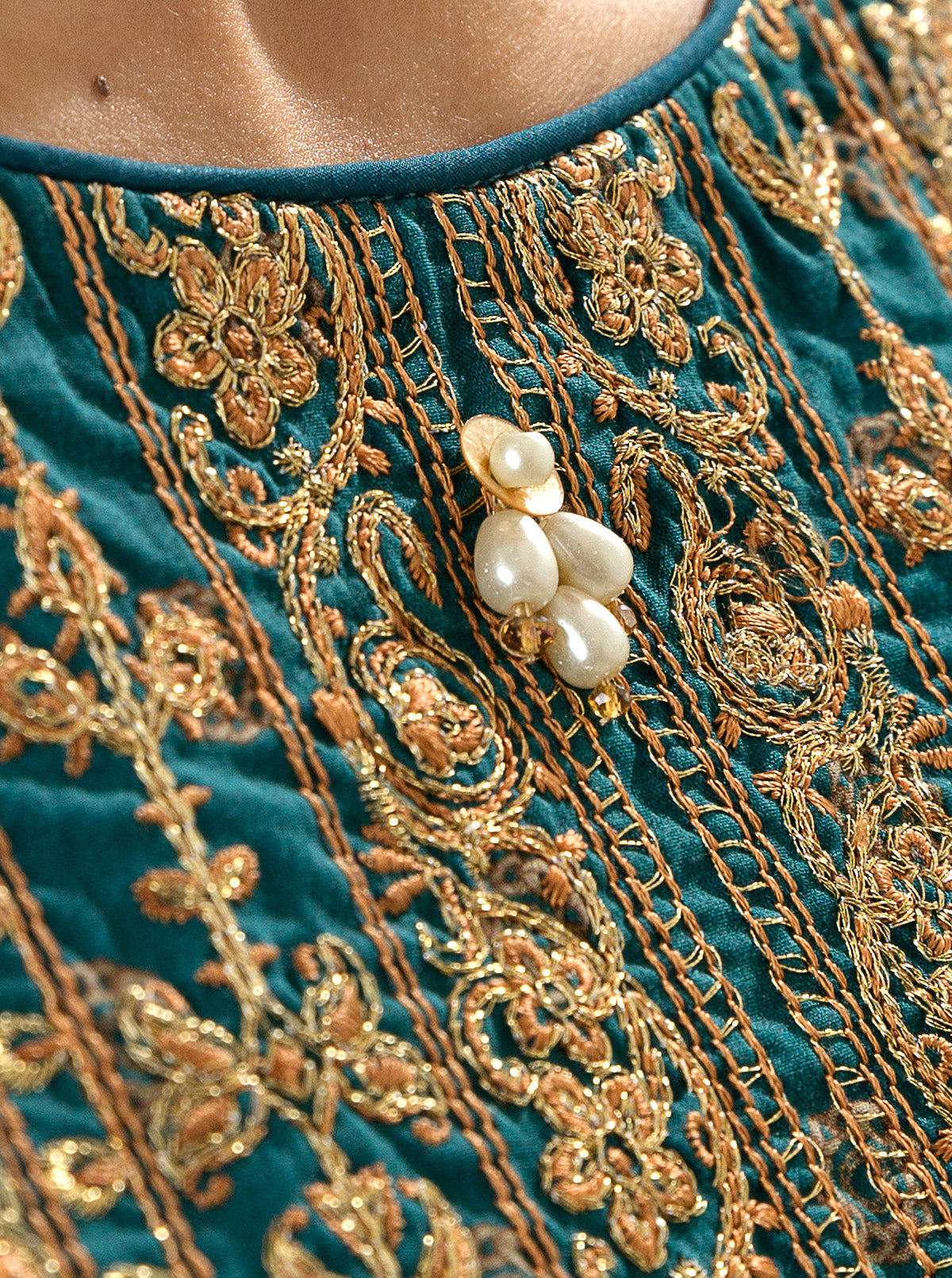 3 PIECE - EMBROIDERED LAWN SUIT - MYTHIC ENTHIC MORBAGH SU_22   