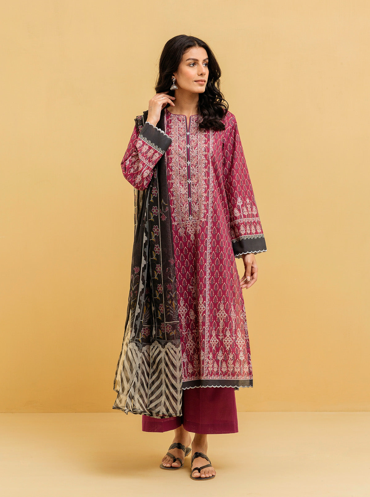 3 PIECE - PRINTED LAWN SUIT - DIVINITY FLORAL MORBAGH SU_22   