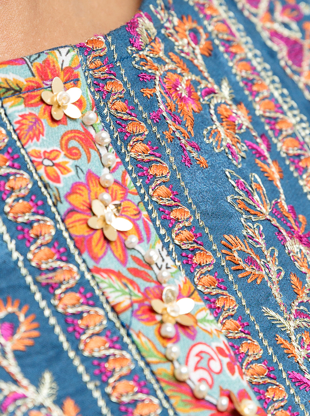 3 PIECE - EMBROIDERED LAWN SUIT - GLAMOUR GLEAM MORBAGH SU_22   