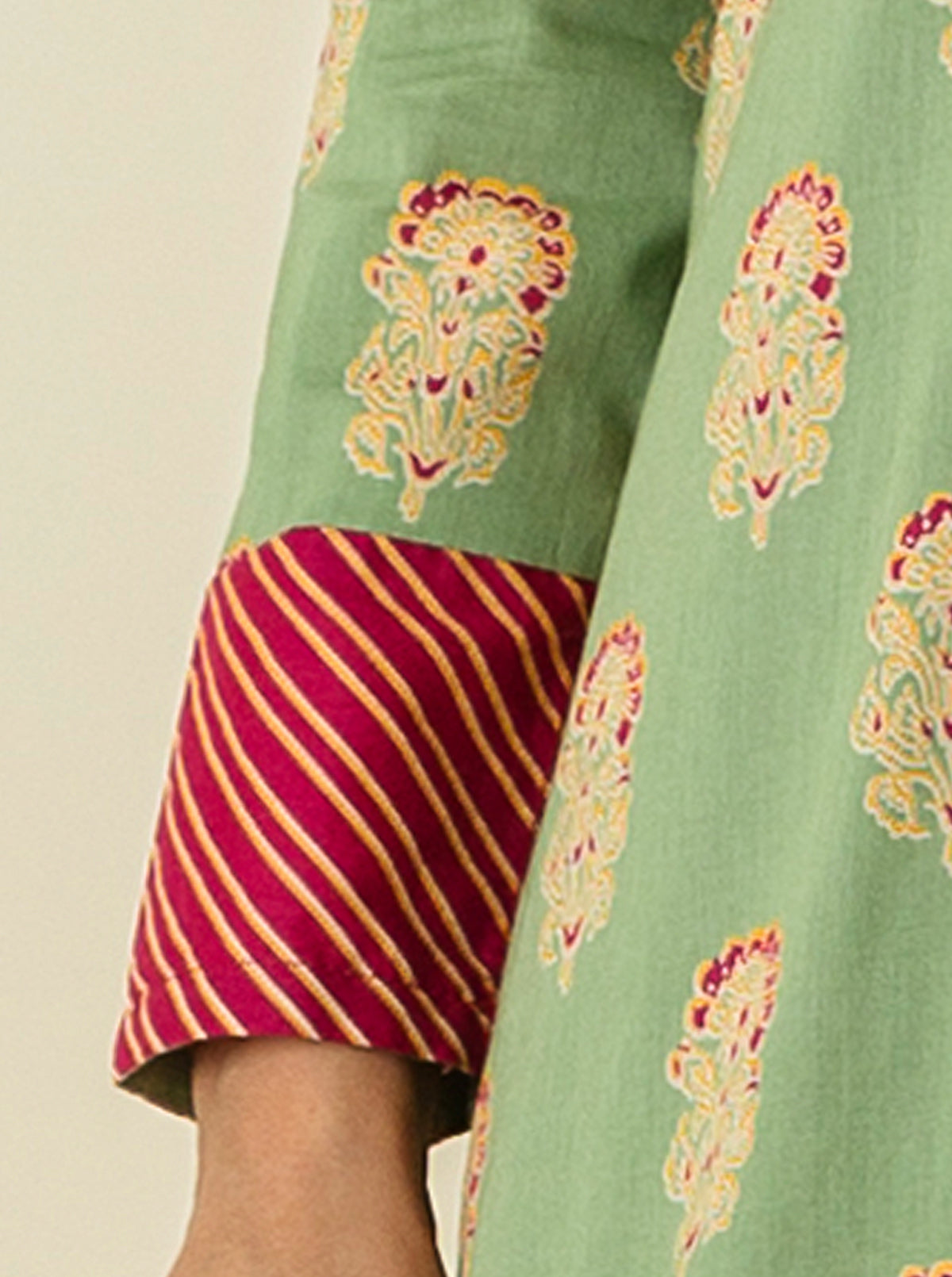 2 PIECE - EMBROIDERD LAWN SUIT - CANDY APPLE MORBAGH SU_23   