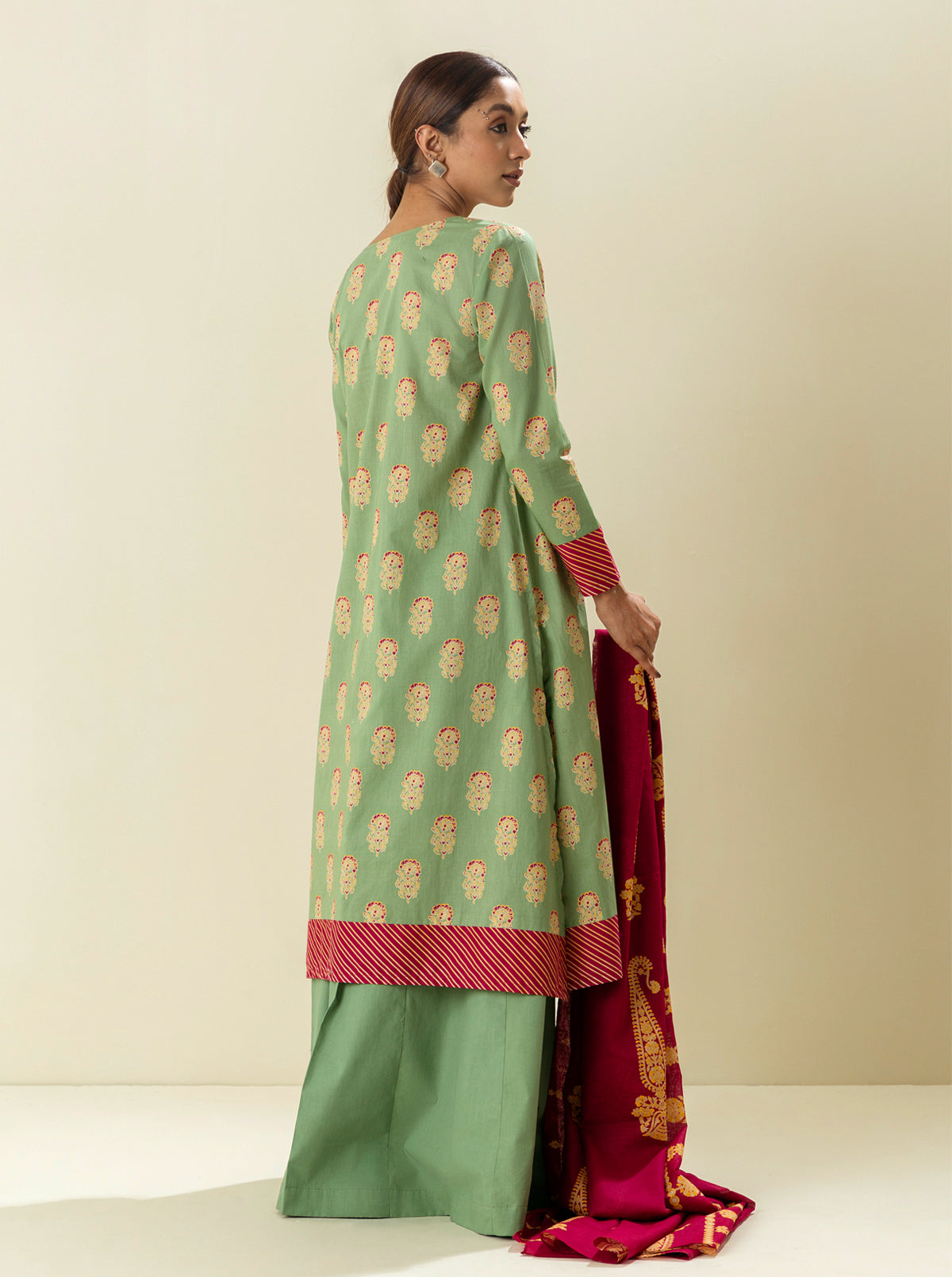 2 PIECE - EMBROIDERD LAWN SUIT - CANDY APPLE MORBAGH SU_23   