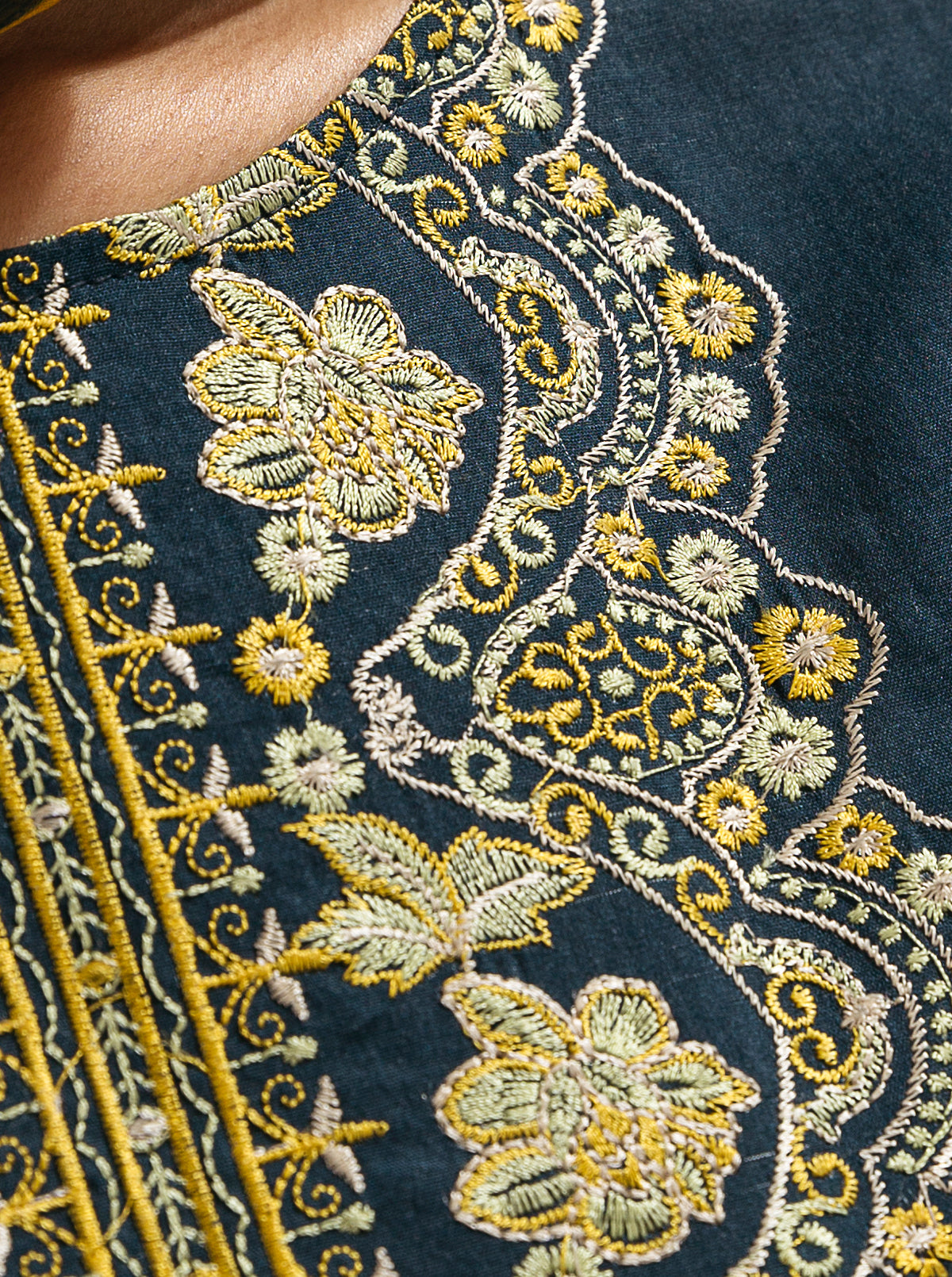 3 PIECE - EMBROIDERD LAWN SUIT - NOUVEAU DREAMS MORBAGH SU_23   