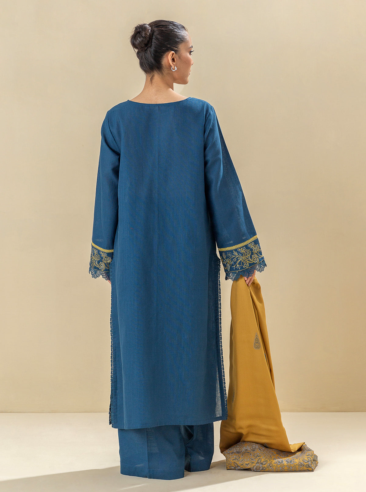 3 PIECE - EMBROIDERED  KHADDAR SUIT - ENDLESS SEA MORBAGH WN_23   