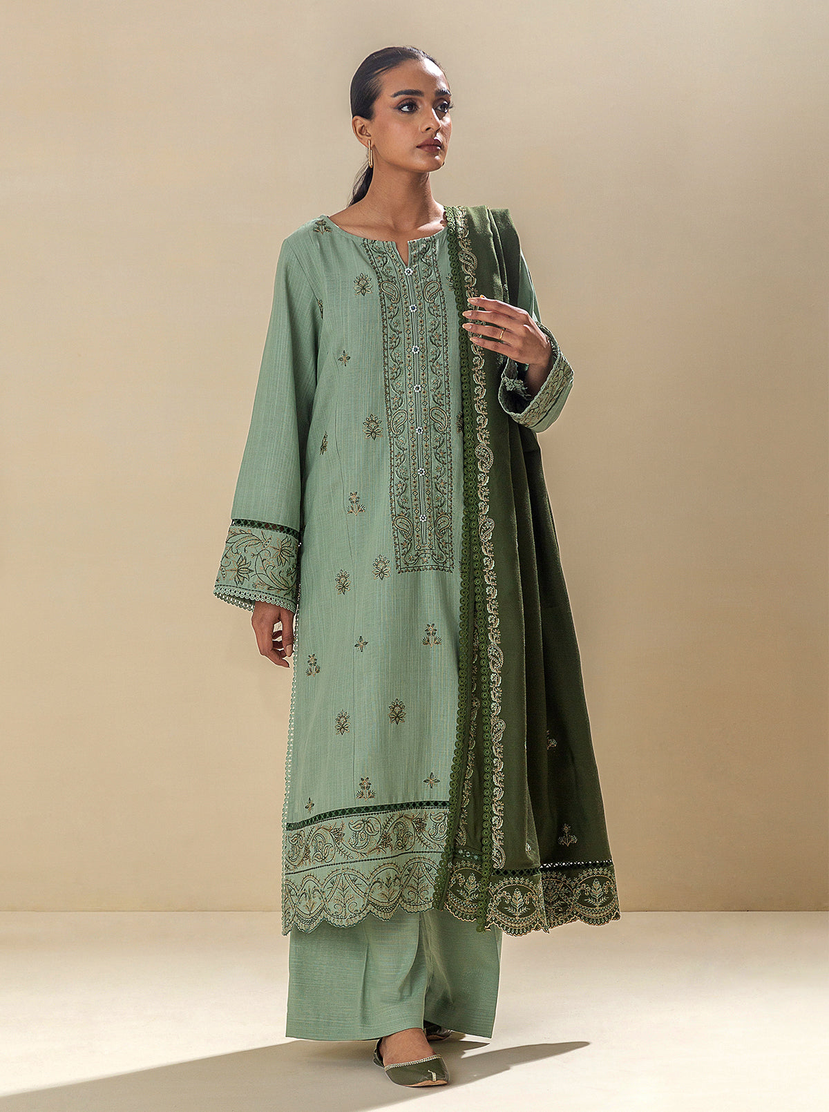 3 PIECE - EMBROIDERED KHADDAR SUIT WITH EMBROIDERED SHAWL - MOSSY MAGIC MORBAGH WN_23   
