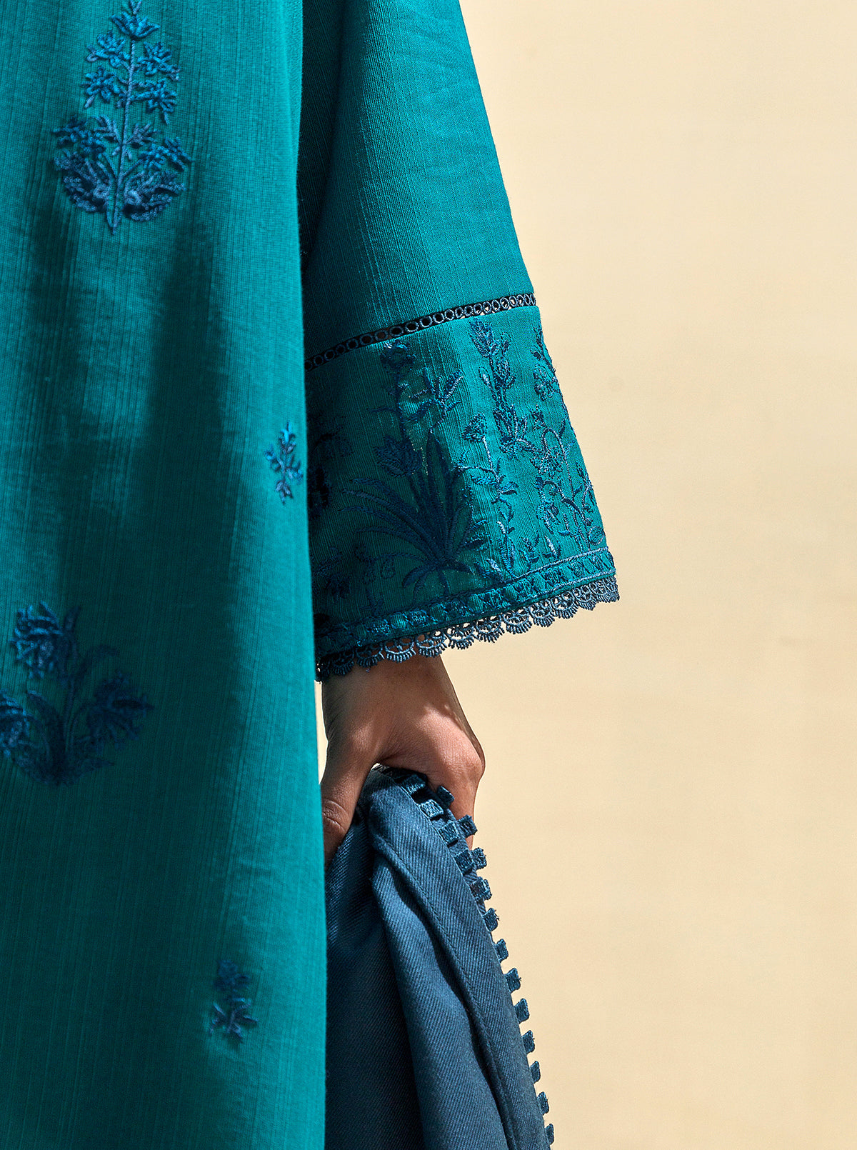 3 PIECE - EMBROIDERED KHADDAR SUIT WITH EMBROIDERED SHAWL - SHALLOW POND MORBAGH WN_23   