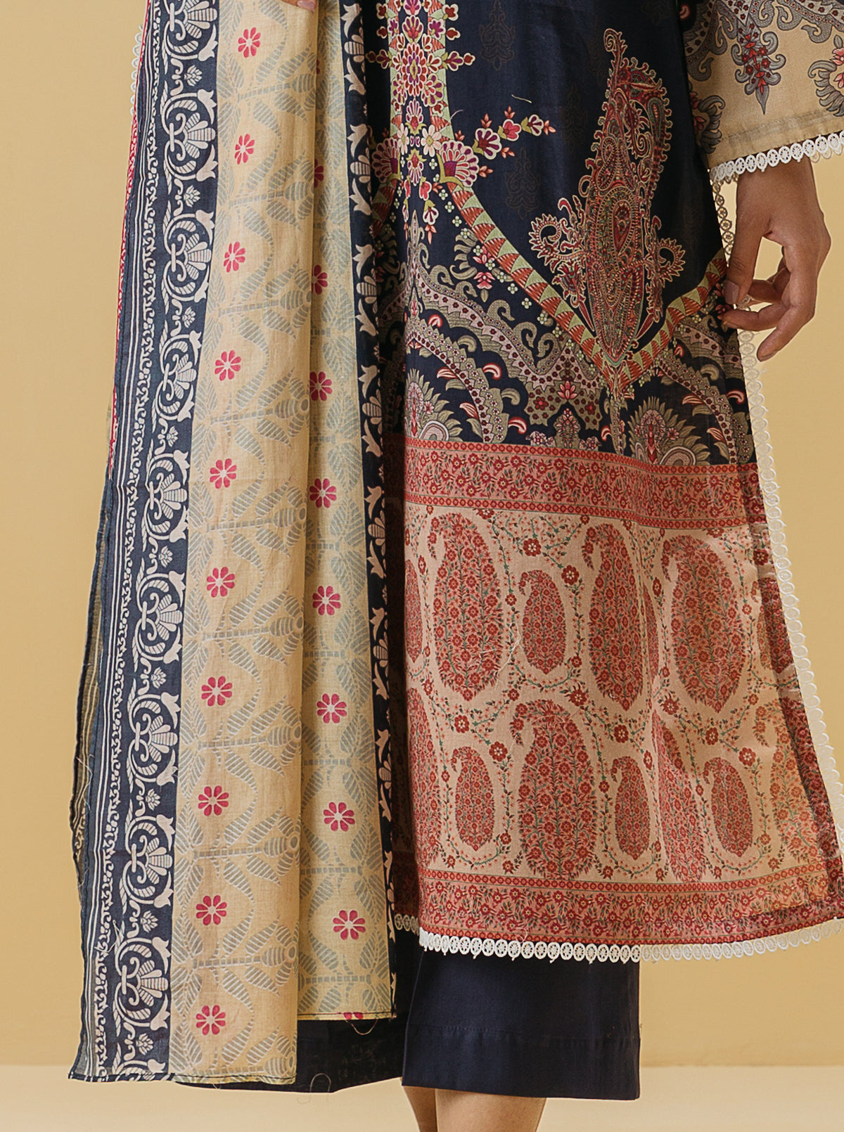 3 PIECE - PRINTED LAWN SUIT - VIVACIOUS GEM MORBAGH SU_22   