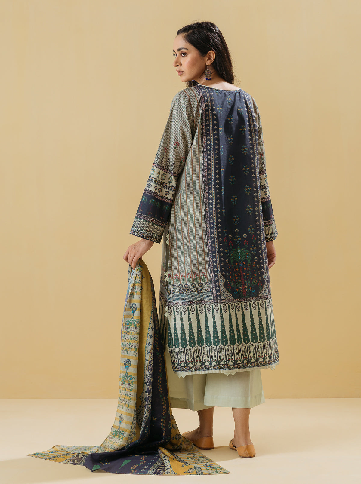 3 PIECE - EMBROIDERED LAWN SUIT - ROCOCO CHARM MORBAGH SU_22   