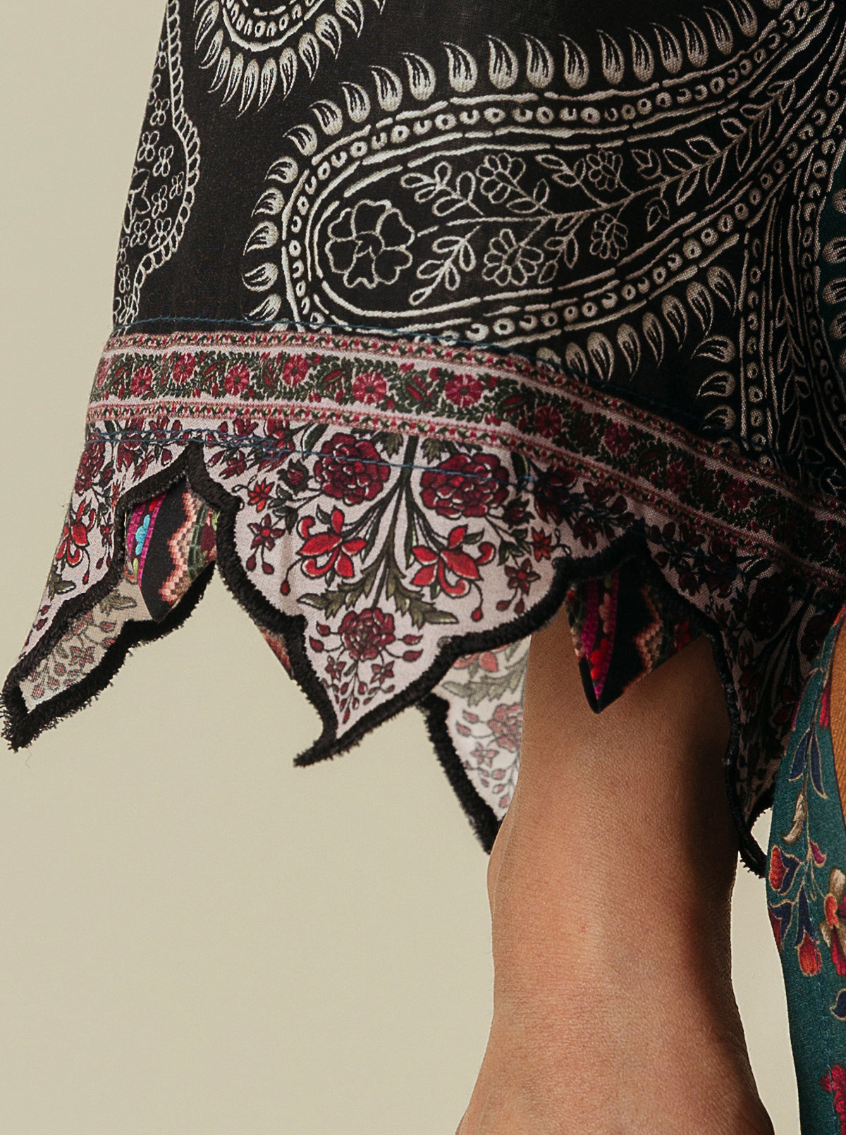 3 PIECE - PRINTED LAWN SUIT - OPULENT BOTANIC MORBAGH SU_23   